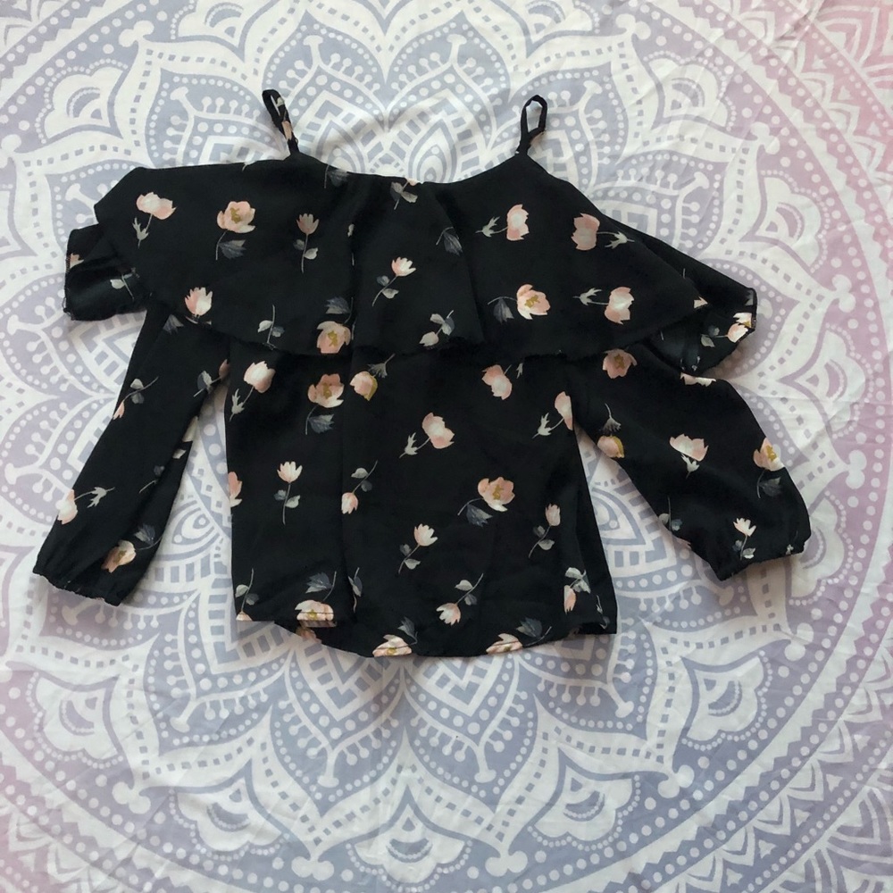 🌼Pink floral over the shoulder blouse